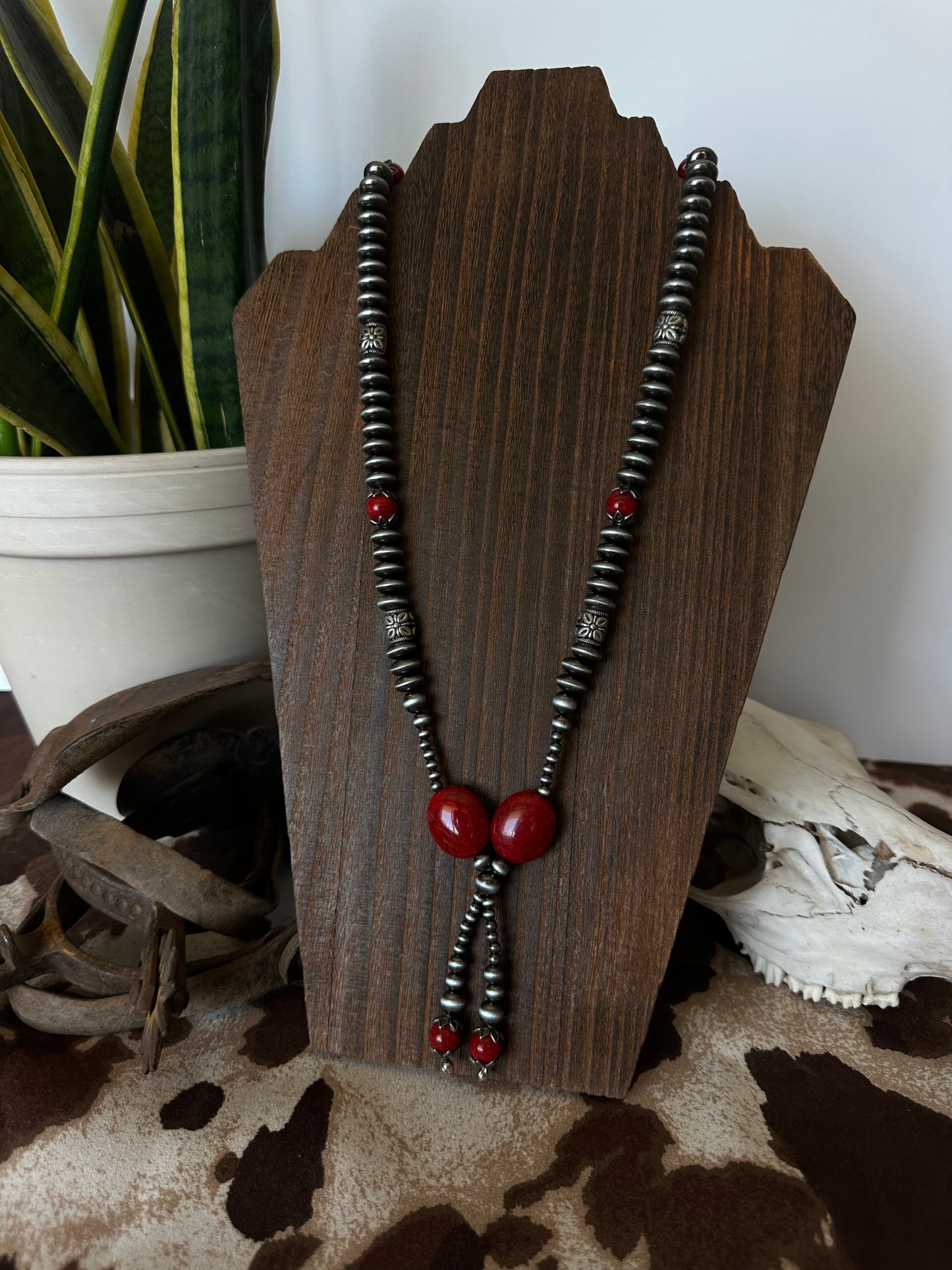 Red faux stoned necklace & faux pearl beads